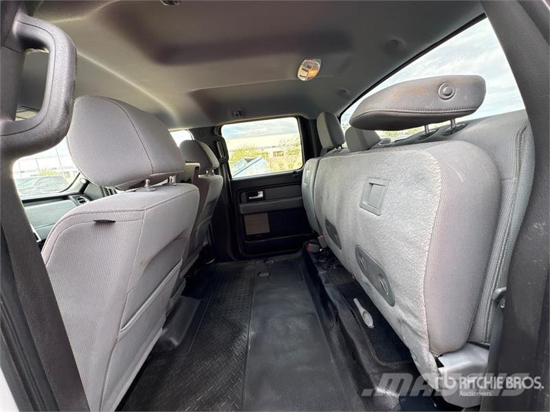 Ford F-150 XLT 4x4 Crew Cab Pickup Otros