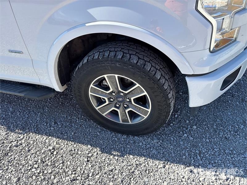 Ford F-150 XLT 4x4 Crew Cab Pickup Drugi