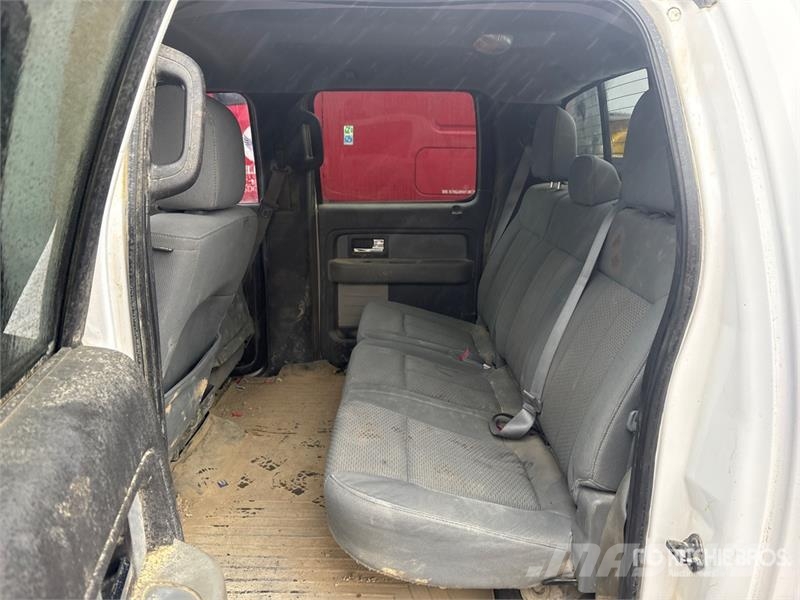 Ford F-150 XLT 4x4 Crew Cab Pickup Drugi