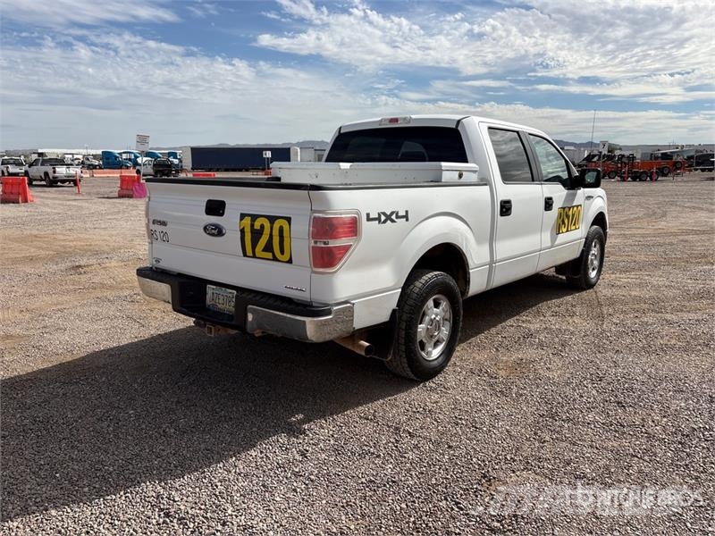 Ford F-150 XLT 4x4 Crew Cab Pickup Otros