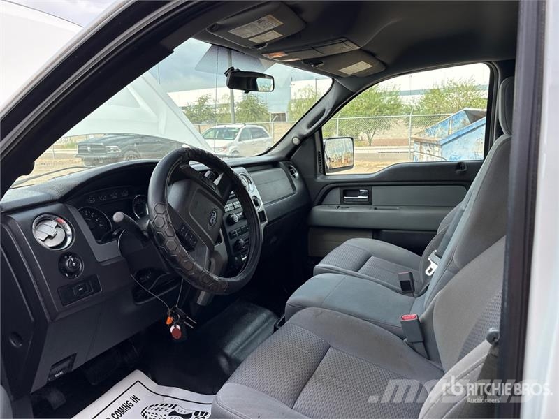 Ford F-150 XLT 4x4 Crew Cab Pickup Otros