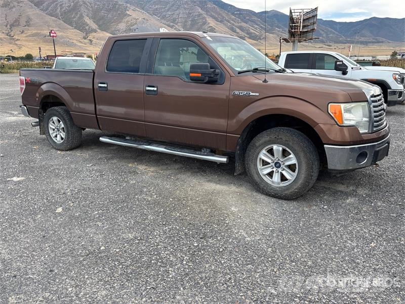 Ford F-150 XLT 4x4 Crew Cab Pickup (Inoperable) Ostalo