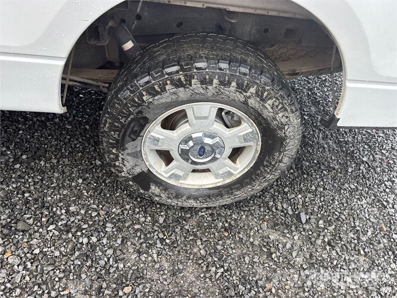 Ford F-150 XLT 4x4 Crew Cab Pickup Autre fourgon / utilitaire