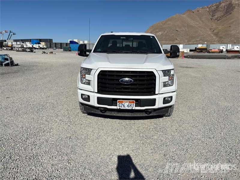 Ford F-150 XLT 4x4 Crew Cab Pickup Drugi