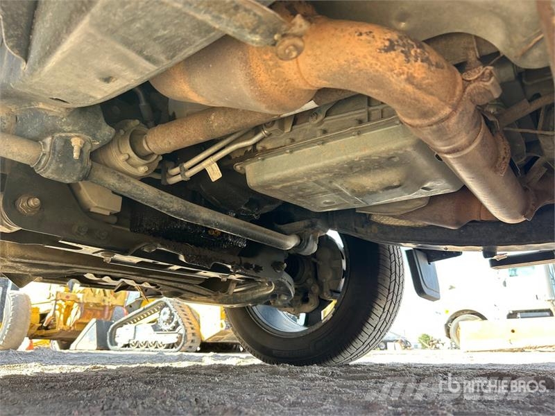 Ford F-150 XLT 4x4 Crew Cab Pickup 其他