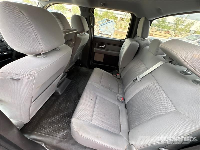 Ford F-150 XLT 4x4 Crew Cab Pickup Otros