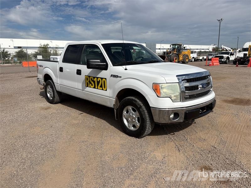 Ford F-150 XLT 4x4 Crew Cab Pickup Otros
