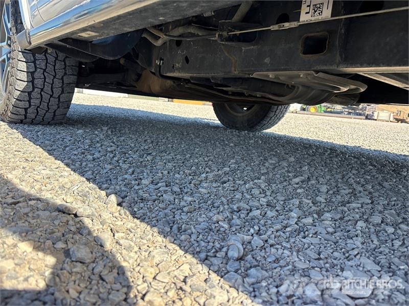 Ford F-150 XLT 4x4 Crew Cab Pickup Drugi