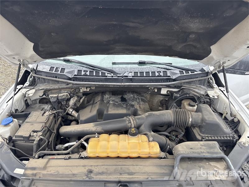 Ford F-150 XLT 4x4 Crew Cab Pickup Drugi