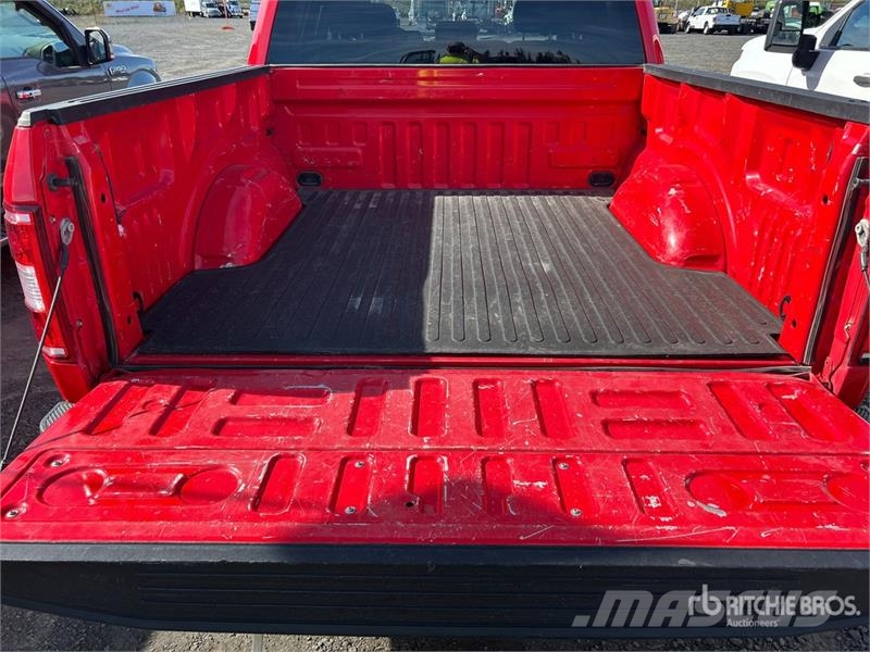 Ford F-150 XLT 4x4 Crew Cab Pickup 其他