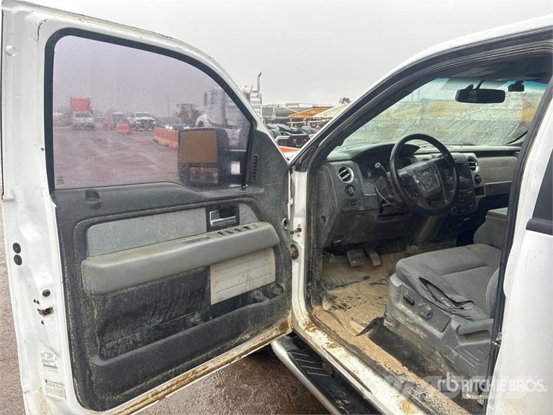 Ford F-150 XLT 4x4 Crew Cab Pickup Drugi