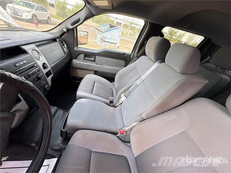 Ford F-150 XLT 4x4 Crew Cab Pickup Otros