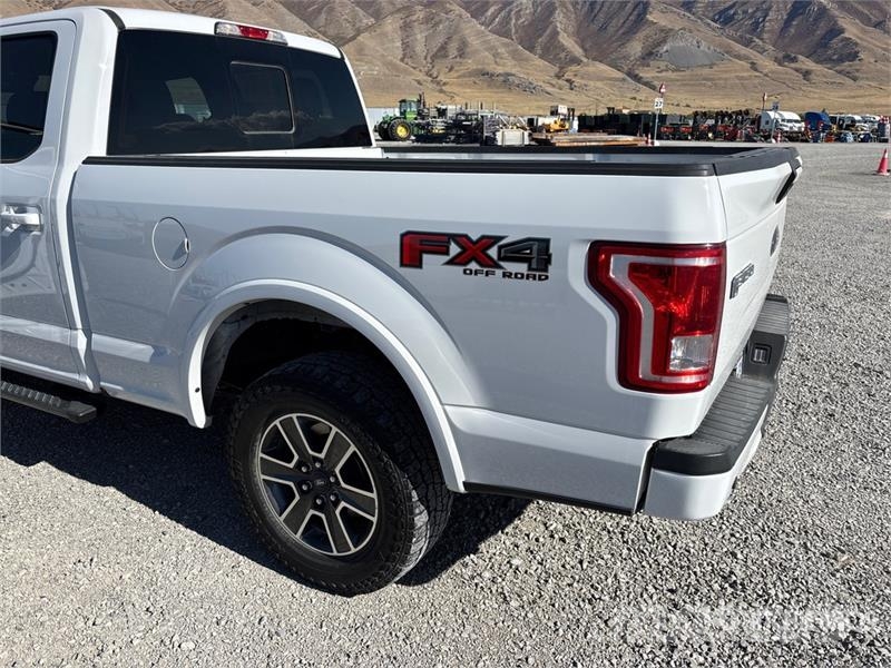 Ford F-150 XLT 4x4 Crew Cab Pickup Drugi
