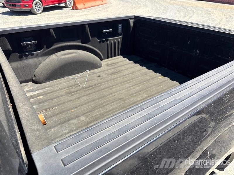 Ford F-150 XLT 4x4 Crew Cab Pickup Inne