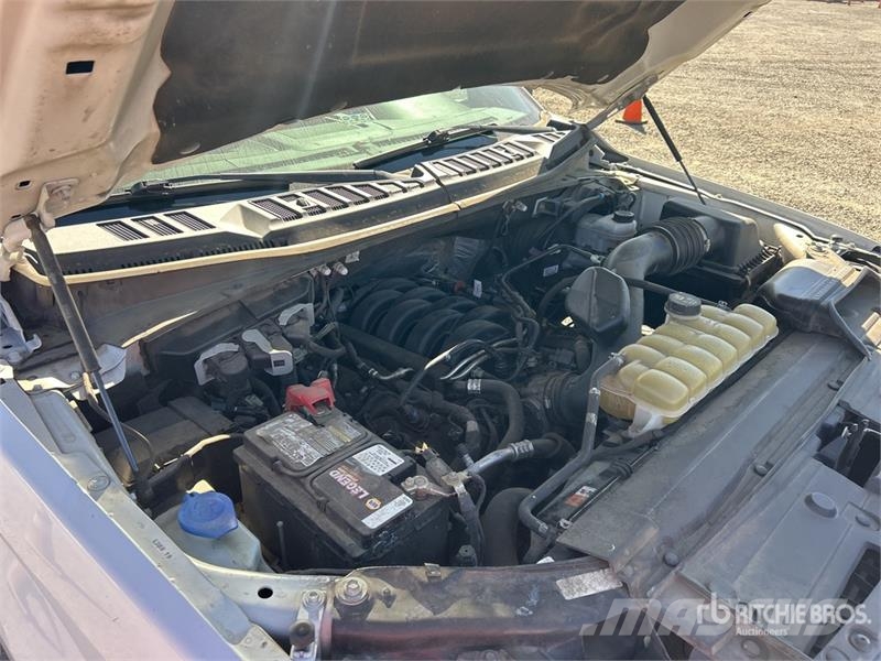 Ford F-150 XLT 4x4 Crew Cab Pickup Ostalo