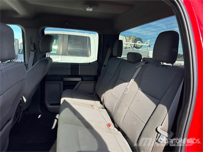 Ford F-150 XLT 4x4 Crew Cab Pickup 其他