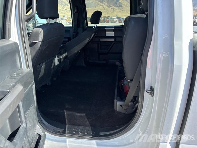Ford F-150 XLT 4x4 Crew Cab Pickup Drugi