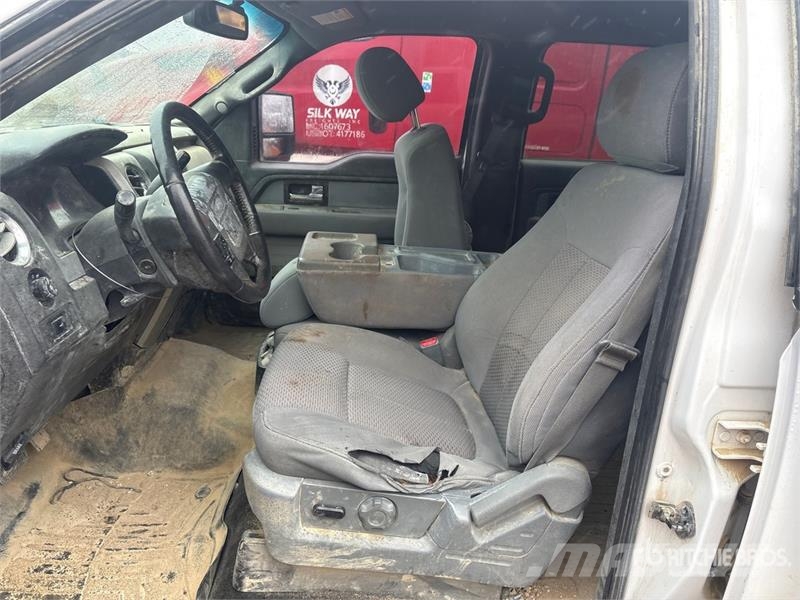 Ford F-150 XLT 4x4 Crew Cab Pickup Drugi