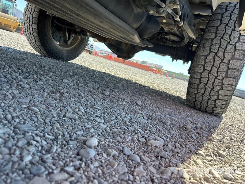 Ford F-150 XLT 4x4 Crew Cab Pickup Drugi