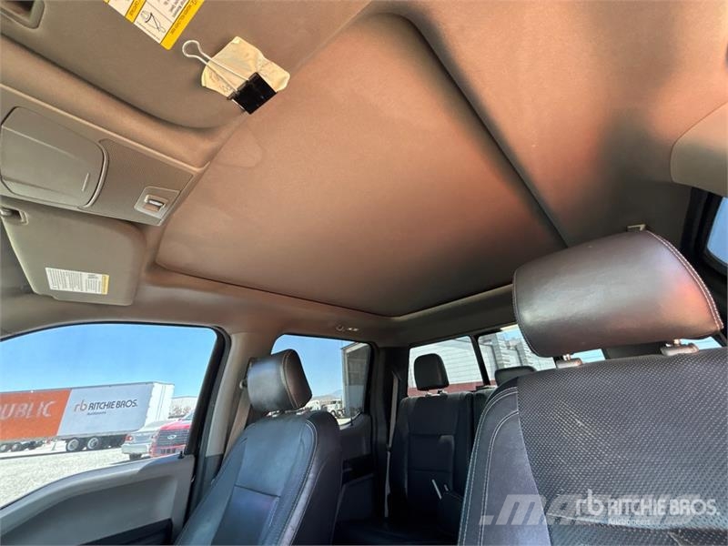 Ford F-150 XLT 4x4 Crew Cab Pickup Inne