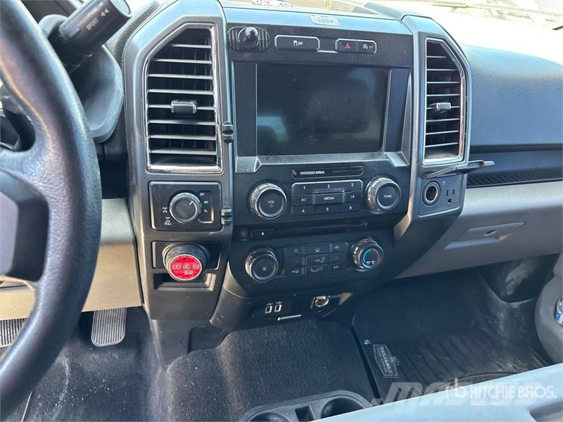 Ford F-150 XLT 4x4 Crew Cab Pickup Inne
