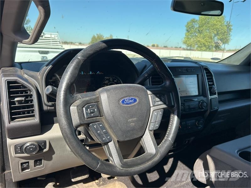 Ford F-150 XLT 4x4 Crew Cab Pickup Ostalo