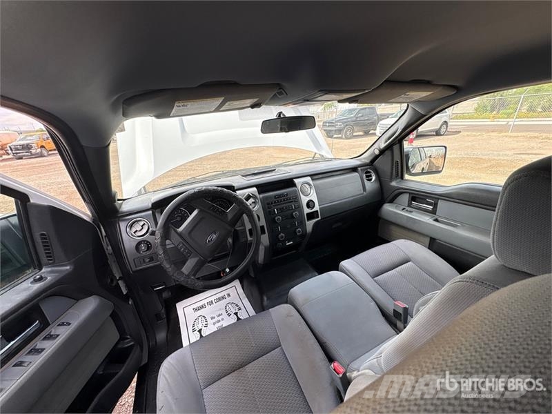 Ford F-150 XLT 4x4 Crew Cab Pickup Otros