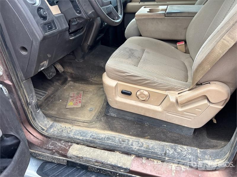 Ford F-150 XLT 4x4 Crew Cab Pickup (Inoperable) Ostalo