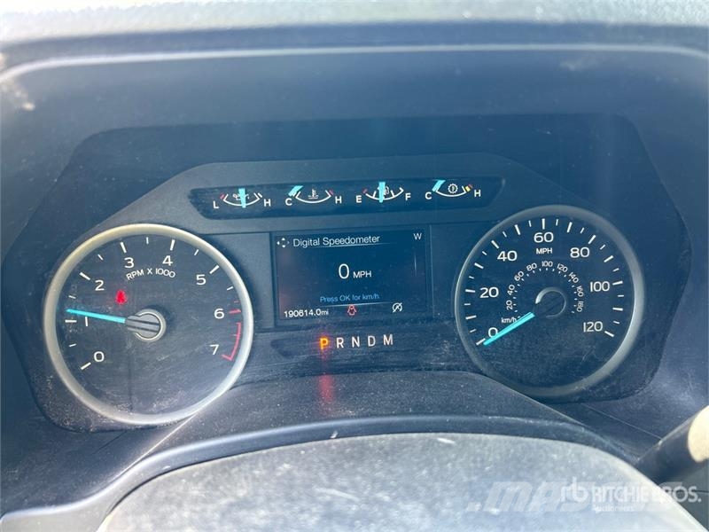 Ford F-150 XLT 4x4 Crew Cab Pickup 其他