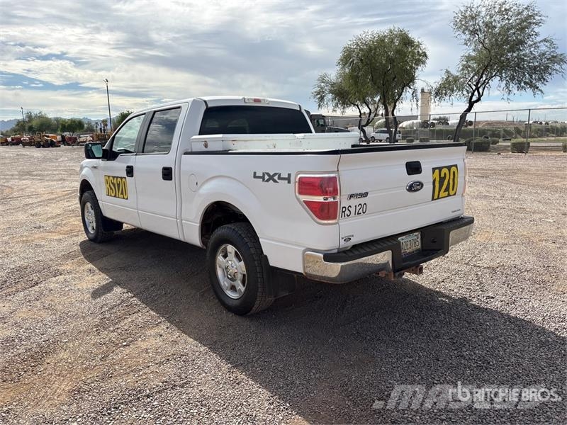 Ford F-150 XLT 4x4 Crew Cab Pickup Otros