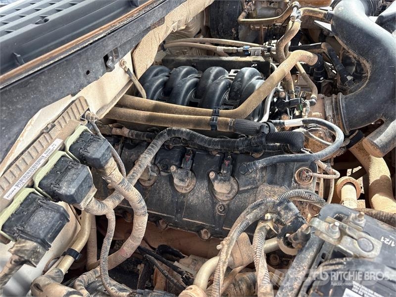 Ford F-150 XLT 4x4 Crew Cab Pickup Otros