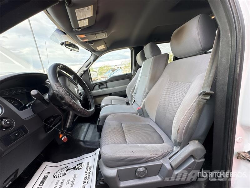 Ford F-150 XLT 4x4 Crew Cab Pickup Otros