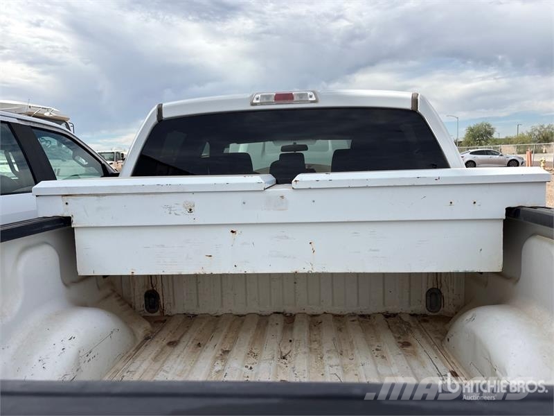 Ford F-150 XLT 4x4 Crew Cab Pickup Otros