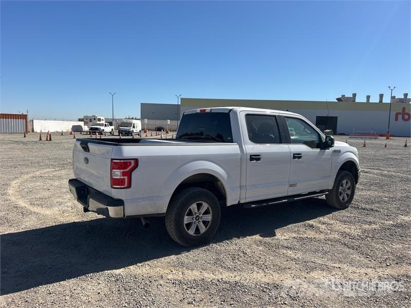 Ford F-150 XLT 4x4 Crew Cab Pickup Ostalo