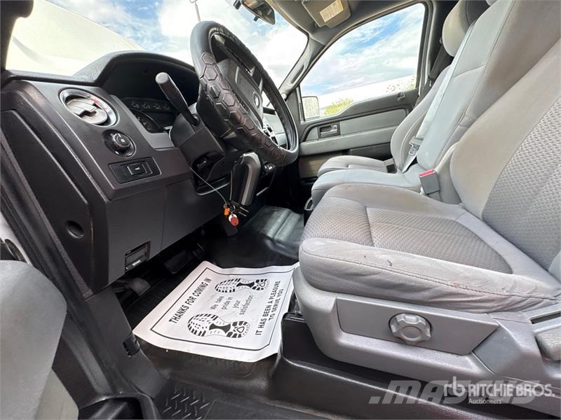 Ford F-150 XLT 4x4 Crew Cab Pickup Otros