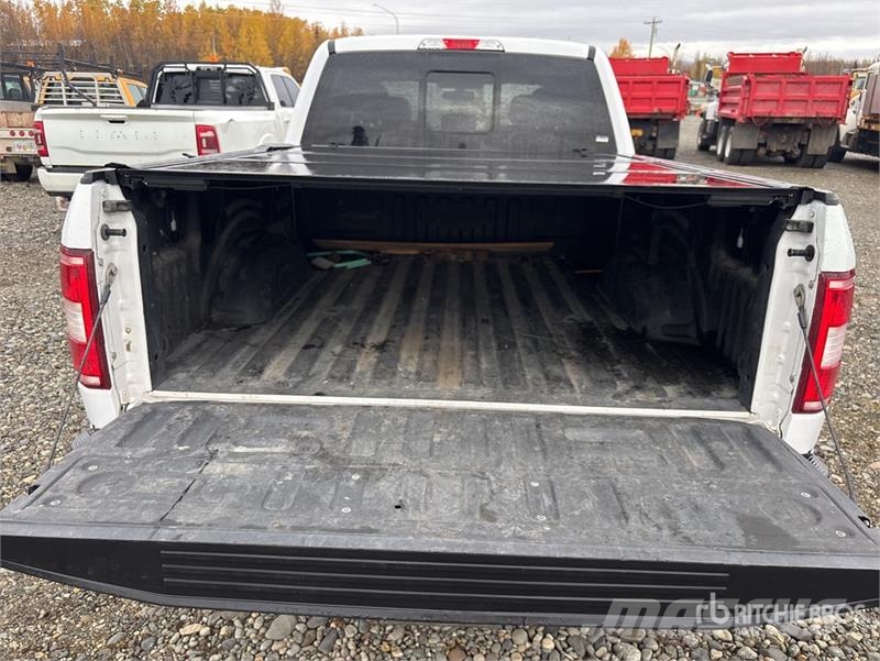 Ford F-150 XLT 4x4 Crew Cab Pickup Drugi