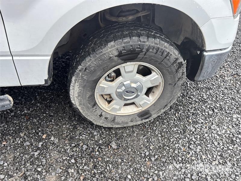Ford F-150 XLT 4x4 Crew Cab Pickup Autre fourgon / utilitaire