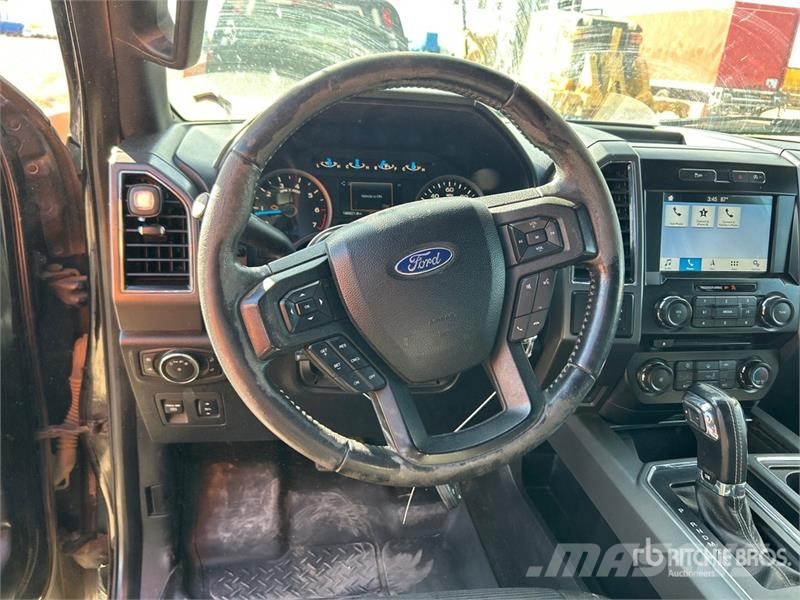 Ford F-150 XLT 4x4 Crew Cab Pickup 其他