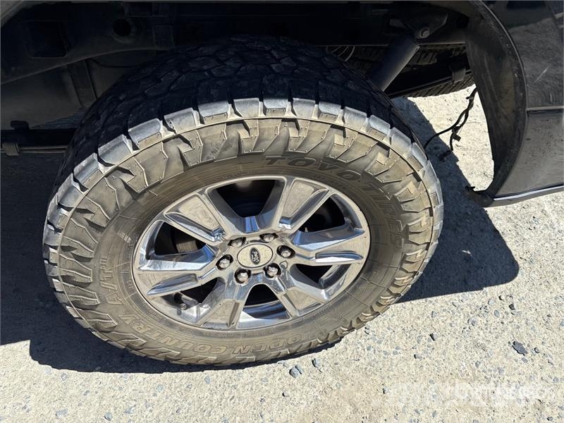 Ford F-150 XLT 4x4 Crew Cab Pickup Inne