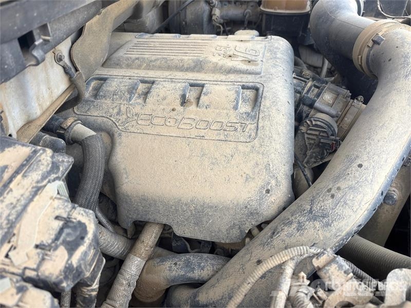 Ford F-150 XLT 4x4 Crew Cab Pickup Drugi