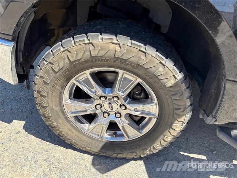 Ford F-150 XLT 4x4 Crew Cab Pickup Inne