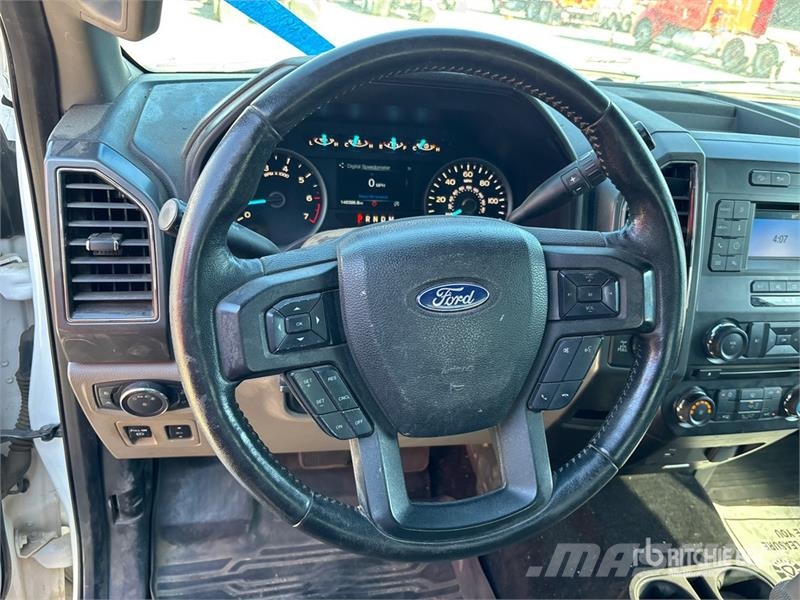 Ford F-150 XLT 4x4 Extended Cab Pickup Otros