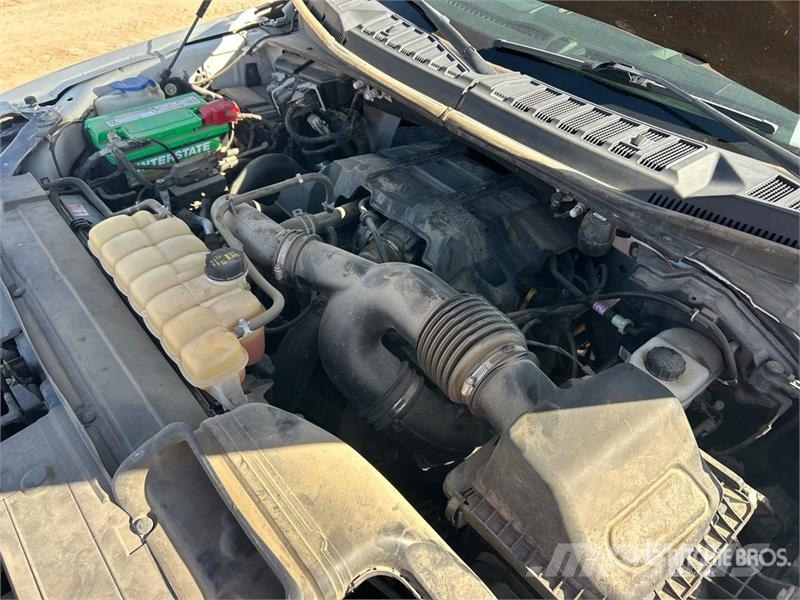 Ford F-150 XLT 4x4 Extended Cab Pickup Drugi