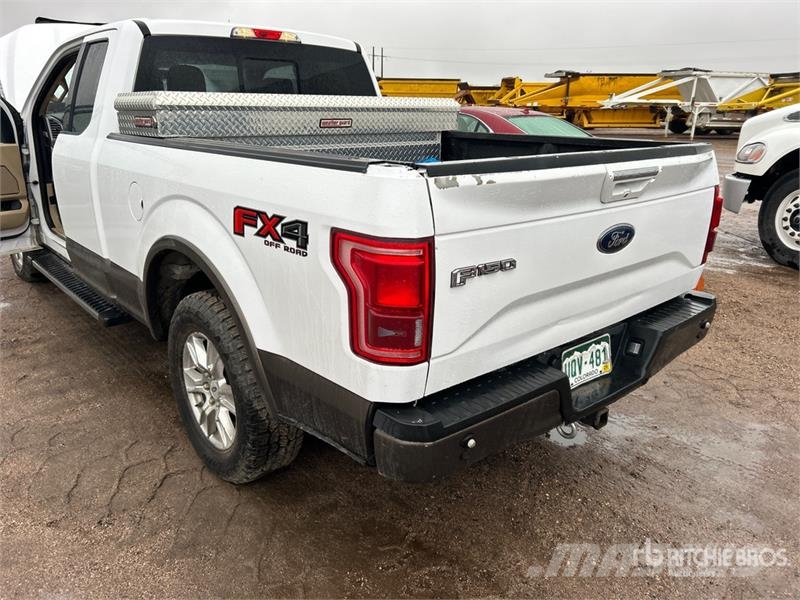 Ford F-150 XLT 4x4 Extended Cab Pickup Andere Transporter