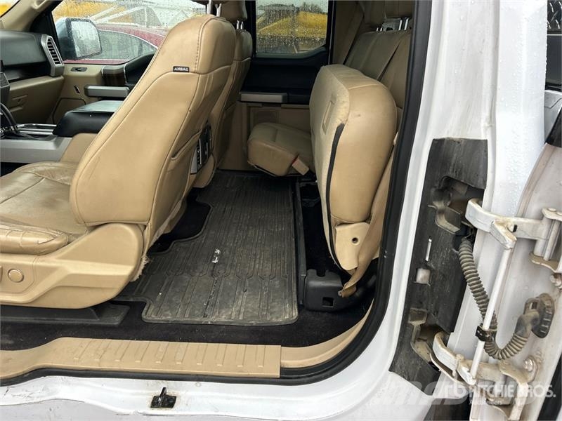 Ford F-150 XLT 4x4 Extended Cab Pickup Andere Transporter