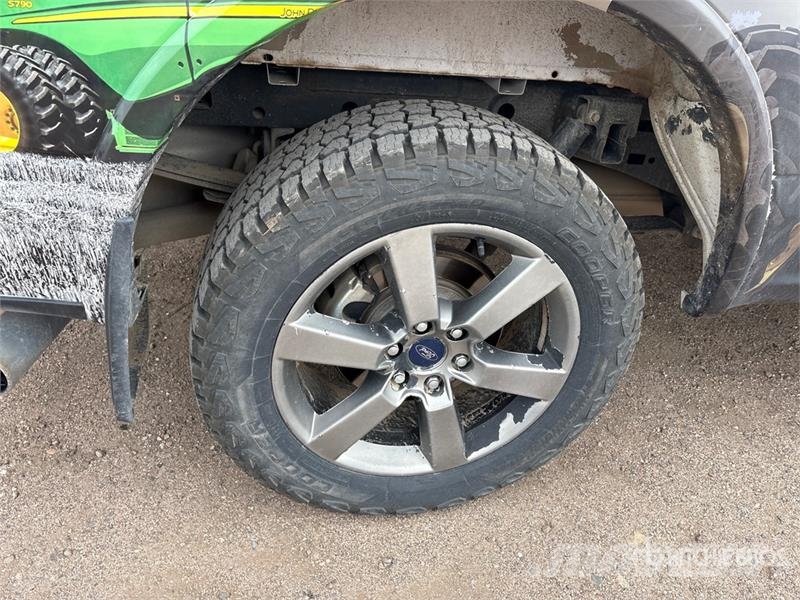 Ford F-150 XLT 4x4 Extended Cab Pickup 其他