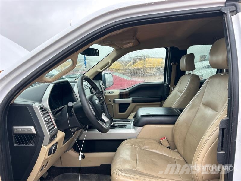 Ford F-150 XLT 4x4 Extended Cab Pickup Andere Transporter