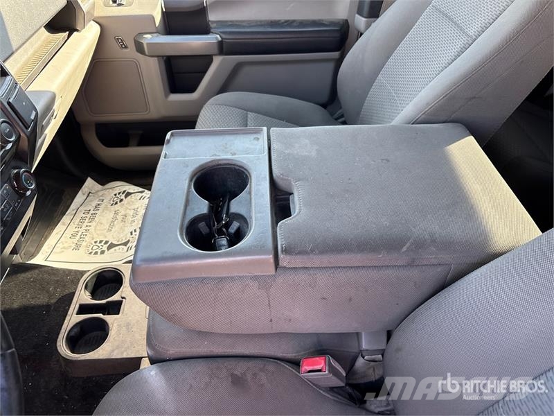 Ford F-150 XLT 4x4 Extended Cab Pickup Otros