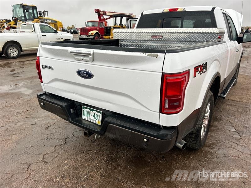 Ford F-150 XLT 4x4 Extended Cab Pickup Andere Transporter