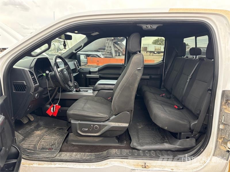 Ford F-150 XLT 4x4 Extended Cab Pickup 其他